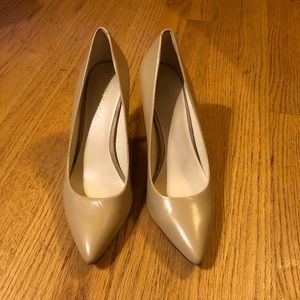 Nine West Leather Heels 8M  3 1/2” heel